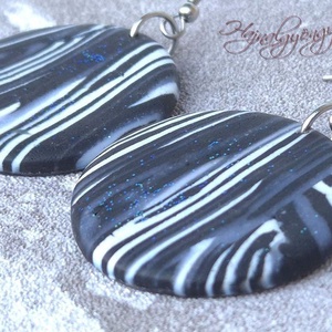 MILKY WAY - fekete fehér nemesacél fülbevaló, Ékszer, Fülbevaló, Lógós kerek fülbevaló, Gyurma, Ékszerkészítés, MESKA