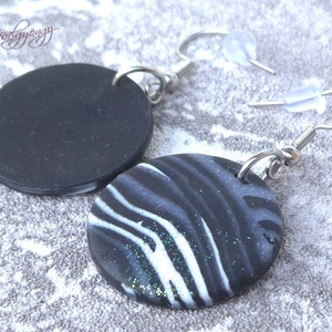 MILKY WAY - fekete fehér nemesacél fülbevaló - ékszer - fülbevaló - lógós kerek fülbevaló - Meska.hu