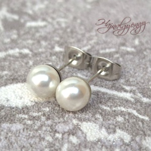 PRECIOSA fehér gömb nemesacél fülbevaló 6 mm - Meska.hu