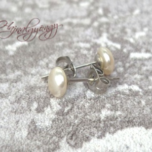 PRECIOSA fehér félgömb nemesacél fülbevaló 6 mm - ékszer - fülbevaló - pötty fülbevaló - Meska.hu