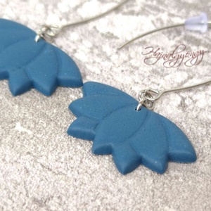 ACÉLKÉK lótusz fülbevaló - ékszer - fülbevaló - lógó fülbevaló - Meska.hu