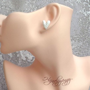FEHÉR KÖTÖTT SZÍV nemesacél fülbevaló  - ékszer - fülbevaló - pötty fülbevaló - Meska.hu
