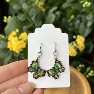 Zöld pillangós gyöngy fülbevaló, Ékszer, Fülbevaló, Lógó fülbevaló, Ékszerkészítés, MESKA
