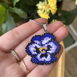 Gyöngy árvácska medál fém kígyólánccal, Ékszer, Nyaklánc, Medál, Ékszerkészítés, MESKA