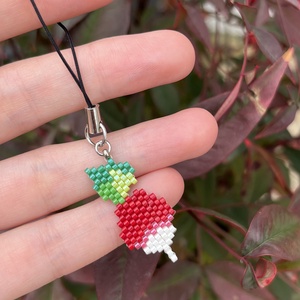 Apró retek táskadísz gyöngyből - táska & tok - kulcstartó & táskadísz - táskadísz - Meska.hu