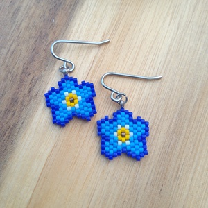 Nefelejcs fülbevaló , Ékszer, Fülbevaló, Lógó fülbevaló, Gyöngyfűzés, gyöngyhímzés, MESKA