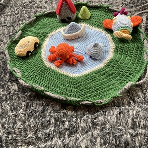 Hordozható mini játszószőnyeg babáknak - játék & sport - 3 éves kor alattiaknak - játszószőnyeg - Meska.hu