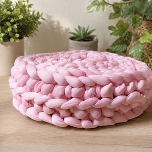 Horgolt baba ágyrács védő � púder rózsaszín 420 cm  - baba - mama - baba ágynemű - rácsvédő & baldachin - Meska.hu
