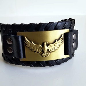 Férfi fekete bőr karkötő (cuff) sas motivummal., Ékszer, Karkötő, Széles karkötő, Bőrművesség, Ékszerkészítés, MESKA
