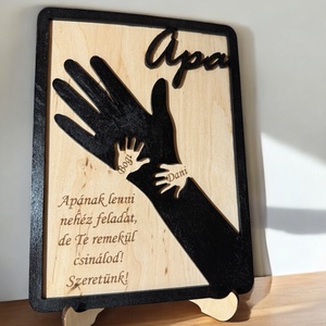 Apa és gyermekei kéz a kézben - Fa Asztali Dísz - otthon & életmód - dekoráció - asztal és polc dekoráció - asztaldísz - Meska.hu
