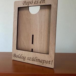 Fa képkeret egyedi szöveggel, grafikával - kellékek & szerszámok - fa - képkeret - Meska.hu