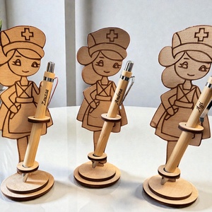 Nővér tolltartó - egyedi gravírozással - otthon & életmód - papír, írószer - tolltartó & ceruzatekercs - Meska.hu