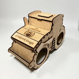 Egyedi traktor ajándéktartó  - Meska.hu