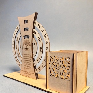 Nyugdíjazási egyedi öröknaptár, ceruzatartóval - egyedi grafikával, felirattal - otthon & életmód - dekoráció - fali és függő dekoráció - falinaptár & öröknaptár - Meska.hu