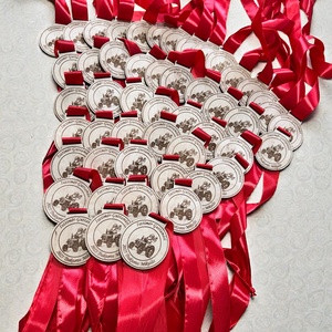 Egyedi grafikás, feliratos érem, Otthon & Életmód, Dekoráció, Fali és függő dekoráció, Éremtartó, , MESKA