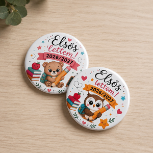 Iskolakezdés jelvény, kitűző egyedi grafikával - elsős lettem - ékszer - kitűző és bross - Meska.hu