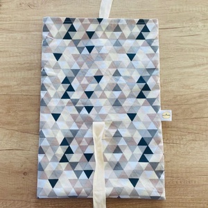 Frissentartó bélelt kenyeres zsák - élelmiszerbiztos anyagból, háromszög mintás - táska & tok - bevásárlás & shopper táska - kenyeres zsák - Meska.hu