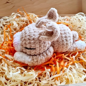 Horgolt zsenília alvó nyuszika , Játék & Sport, Plüssállat & Játékfigura, Nyuszi, Horgolás, MESKA