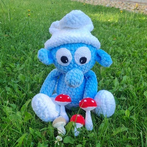 Horgolt zsenília hupikék törpike  - játék & sport - plüssállat & játékfigura - plüss mesefigurák - Meska.hu