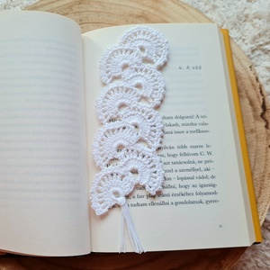 Horgolt legyező mintás könyvjelző  - könyv & zene - könyvjelző - Meska.hu