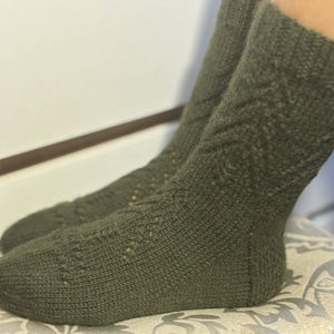 Handmade 100% Gyapjú női zokni Fenyő. 39 Méret. - karácsony - mikulás - mikulás csizma és zokni - Meska.hu