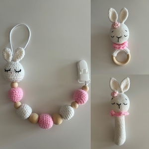 Nyuszis baba szett, babaváró ajándék (csörgő, cumilánc, nyunyóka) - játék & sport - babalátogató ajándékcsomag - Meska.hu Nyuszis baba szett, babaváró ajándék (csörgő, cumilánc, nyunyóka) - játék & sport - babalátogató ajándékcsomag - Meska.hu