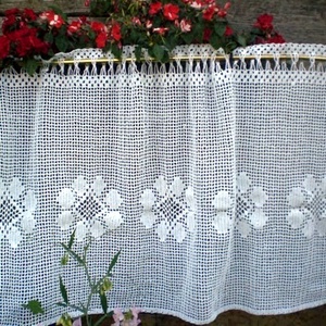 Margaréták tánca  -horgolt,vitrázs,romantikus fehér függöny - otthon & életmód - lakástextil - függöny és kiegészítő - vitrázs függöny - Meska.hu