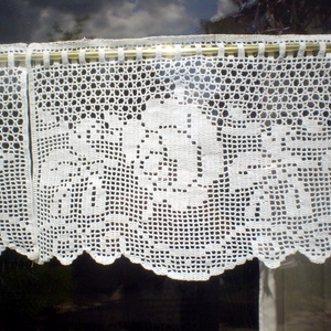  Falusi idill-horgolt,rózsa mintás vitrázs függöny - otthon & életmód - lakástextil - függöny és kiegészítő - vitrázs függöny - Meska.hu