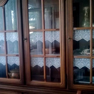 Angol elegancia.-Horgolt csipkés polcsík. - otthon & életmód - konyhafelszerelés, tálalás - tálalás - terítő - Meska.hu