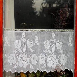 Rózsa csokor az ablakomban.-Angol vidéki stilusúHorgolt,vitrázs  fehér csipke függöny - otthon & életmód - lakástextil - függöny és kiegészítő - vitrázs függöny - Meska.hu