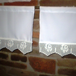 Csipke Rózsa- Fehér pamut konyha függöny,horgolt rózsa csíkkal. - otthon & életmód - lakástextil - függöny és kiegészítő - vitrázs függöny - Meska.hu