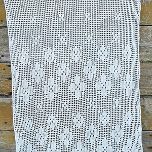 Provance 2.-Horgolt vitrázs,fehér csipke függöny apró hullámokkal - Meska.hu