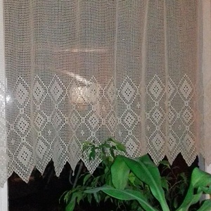 Absztrakt négyszögekkel csipkésen-Horgolt mogyoró színű,csipke függöny, Otthon & Életmód, Lakástextil, Függöny és kiegészítő, Vitrázs függöny, Horgolás, MESKA