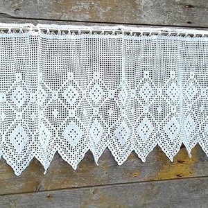 Fehér horgolt absztrakt mintás, vitrázs függöny - Meska.hu