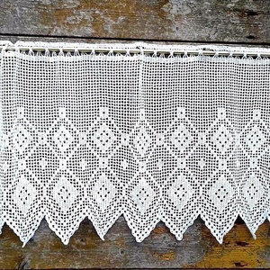 Fehér horgolt absztrakt mintás, vitrázs függöny - otthon & életmód - lakástextil - függöny és kiegészítő - vitrázs függöny - Meska.hu