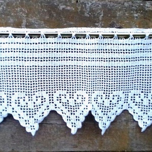 Hegyes szivek-horgolt,vitrázs fehér csipke függöny - Meska.hu