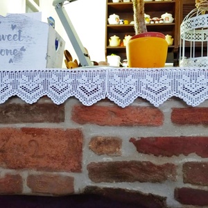 Virágszívek között- Fehér,horgolt vidékies hangulatú csipke polc csík, Otthon & Életmód, Dekoráció, Asztal és polc dekoráció, Horgolt & Csipketerítő, Csipkekészítés, Horgolás, MESKA