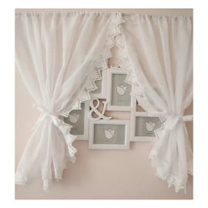 Fényszivecskék-- Hófehér,fényáteresztő  egyedi romantikus függöny,horgolt csipkés szíves mintás szegéllyel díszítve.., Otthon & Életmód, Függöny és kiegészítő, Függöny, Lakástextil, Horgolás, Csipkekészítés, MESKA