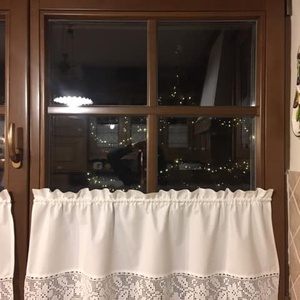 Százszorszép virágok- horgolt csipkemintával,díszített fehér függöny, Otthon & Életmód, Lakástextil, Függöny és kiegészítő, Vitrázs függöny, Horgolás, MESKA