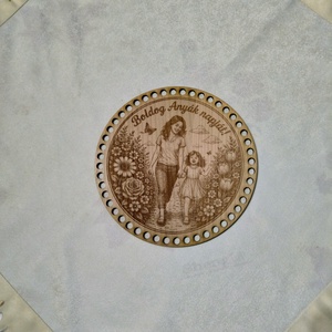 DIY horgolható fa alap � Modern anyák napi gravírozott korong - Meska.hu