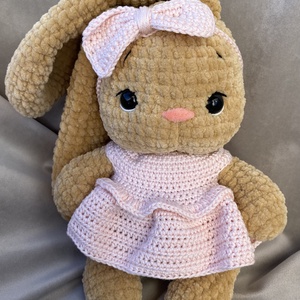 Öltöztethető horgolt nyuszilány, Játék & Sport, Plüssállat & Játékfigura, Nyuszi, Horgolás, MESKA