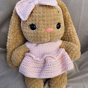 Öltöztethető horgolt nyuszilány - játék & sport - plüssállat & játékfigura - nyuszi - Meska.hu
