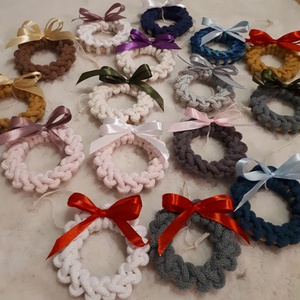 Horgolt karácsonyfadíszek - karácsony - karácsonyi lakásdekoráció - karácsonyfadíszek - Meska.hu