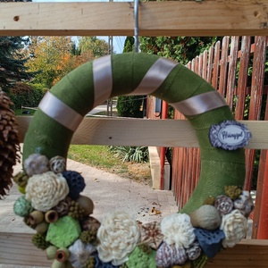 Kegyeleti sírdísz koszorú - otthon & életmód - vallás - temetkezési tárgy - sírdísz, kegyeleti dísz - Meska.hu Kegyeleti sírdísz koszorú - otthon & életmód - vallás - temetkezési tárgy - sírdísz, kegyeleti dísz - Meska.hu