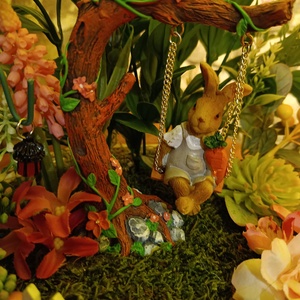 Hintázó nyuszi - otthon & életmód - dekoráció - asztal és polc dekoráció - asztaldísz - Meska.hu