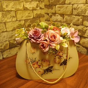 Táska tavaszi dísz - otthon & életmód - dekoráció - asztal és polc dekoráció - asztaldísz - Meska.hu