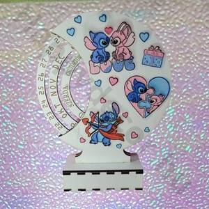 Öröknaptár stitch mintával , Otthon & Életmód, Dekoráció, Fali és függő dekoráció, Falinaptár & Öröknaptár, Famegmunkálás, MESKA