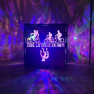 Stranger things dekor lámpa  - otthon & életmód - lámpa - asztali lámpa - Meska.hu