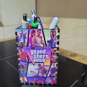 Gta VI ceruza-toll tartó  - Meska.hu