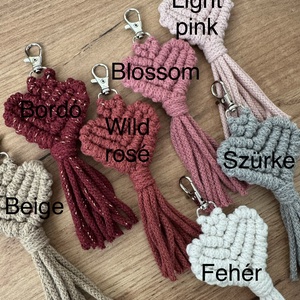 Makramé szív kulcstartó - táska & tok - kulcstartó & táskadísz - kulcstartó - Meska.hu